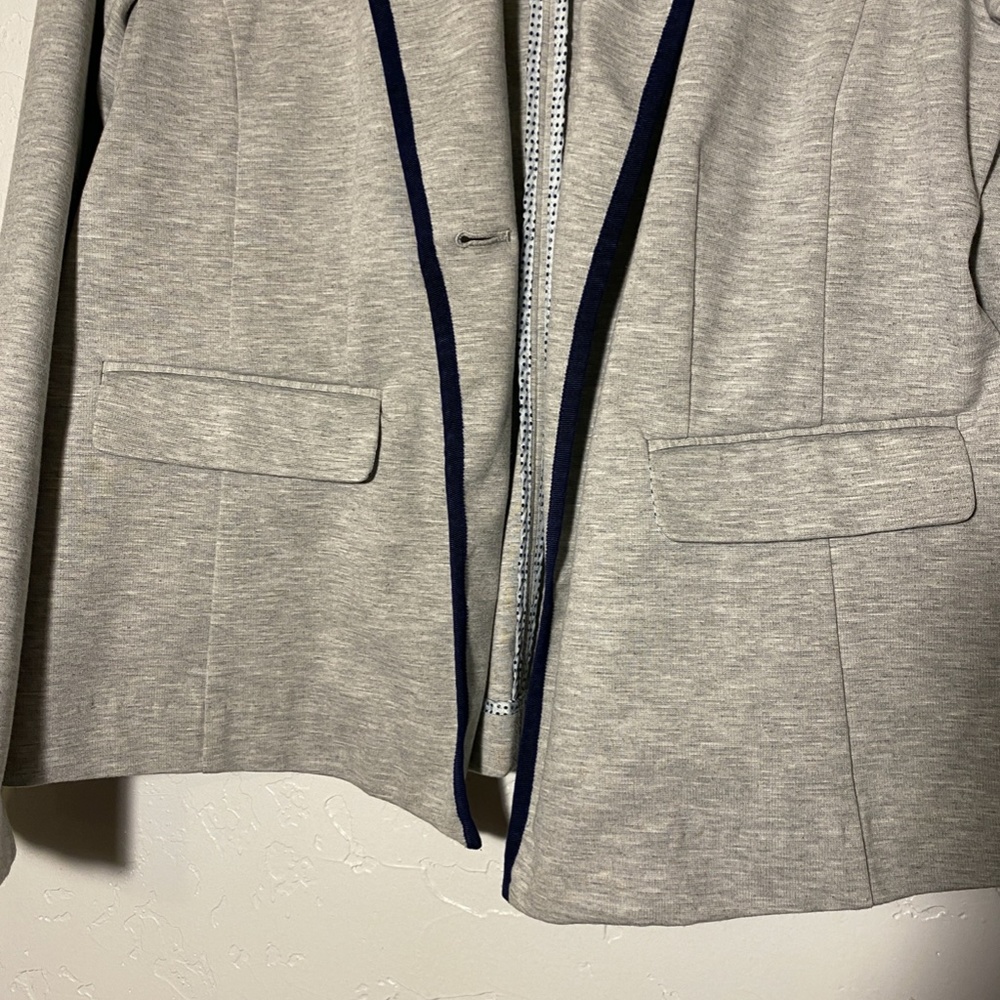 Company Ellen Tracy blazer, size XL. - Picture 5 of 7